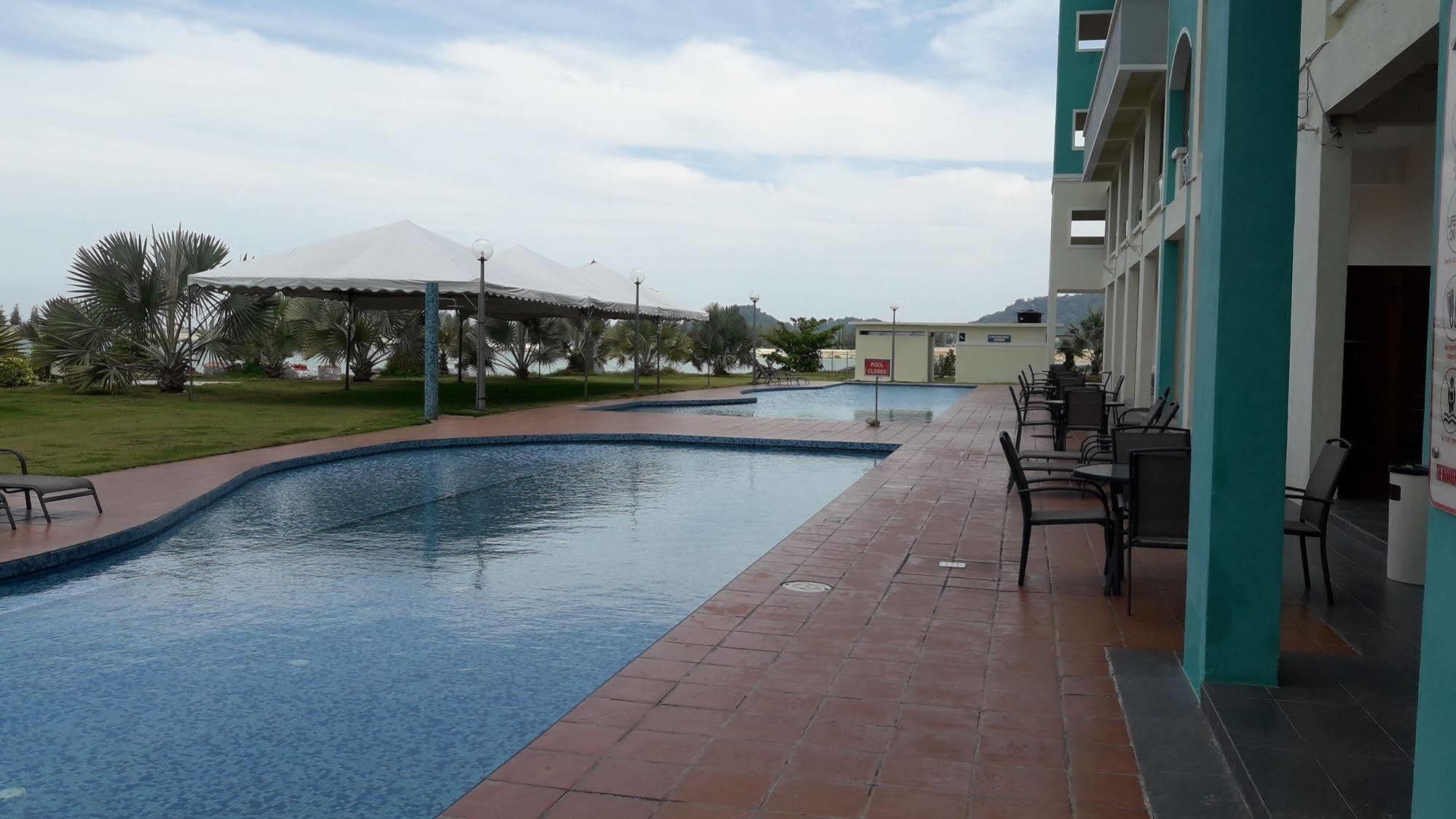 Apartment @ Marina Island Pekan Pangkor Eksteriør billede